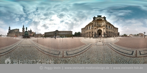 Dresden - Theaterplatz